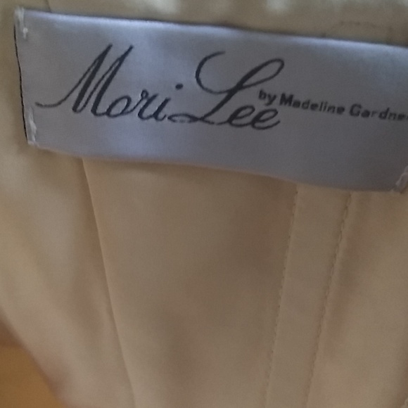 Dress - Picture 7 of 8